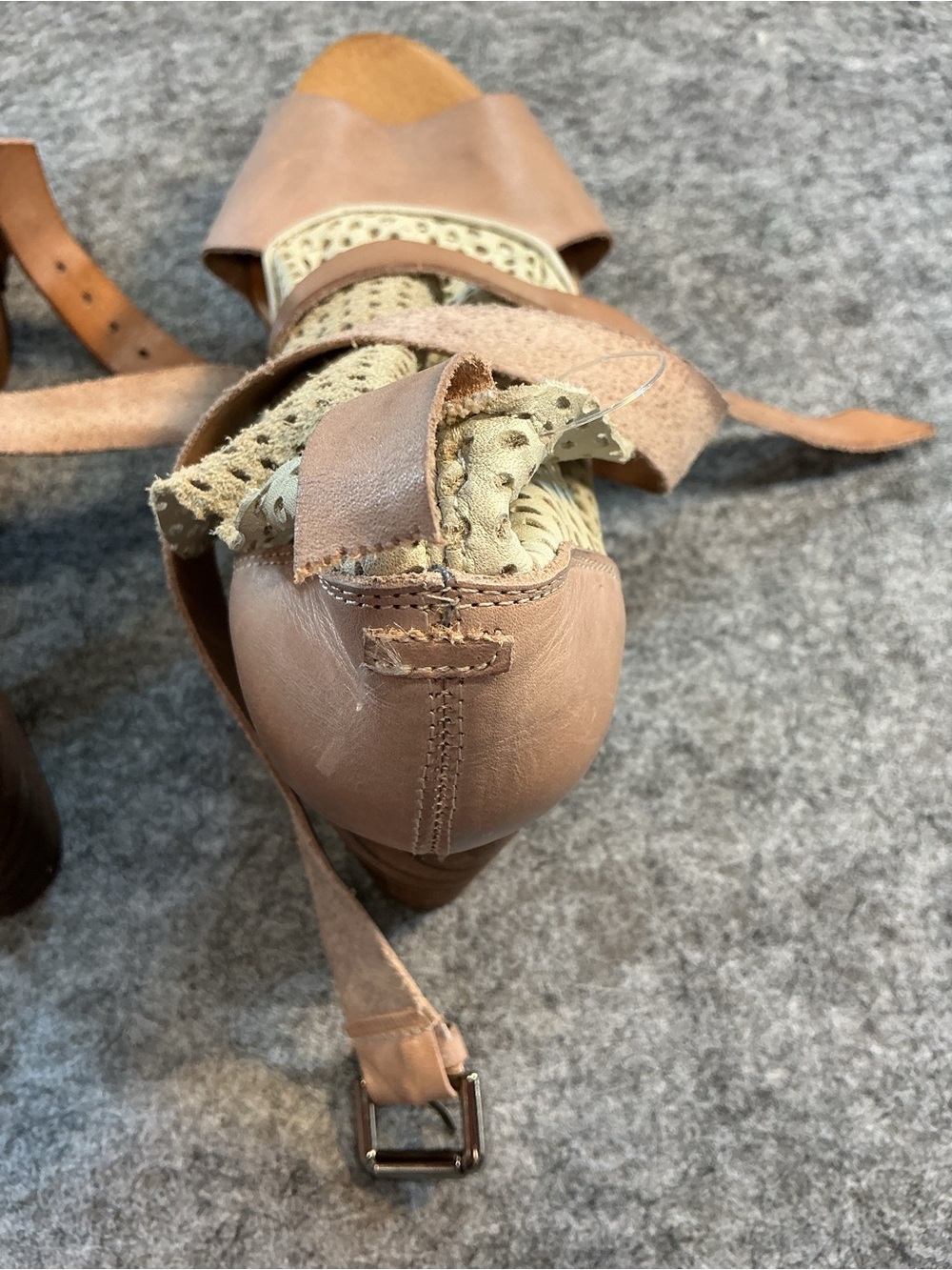Free People Women’s Leather Open-Toe Heels with Perforated Beige Upper Size 41 - Picture 5 of 6